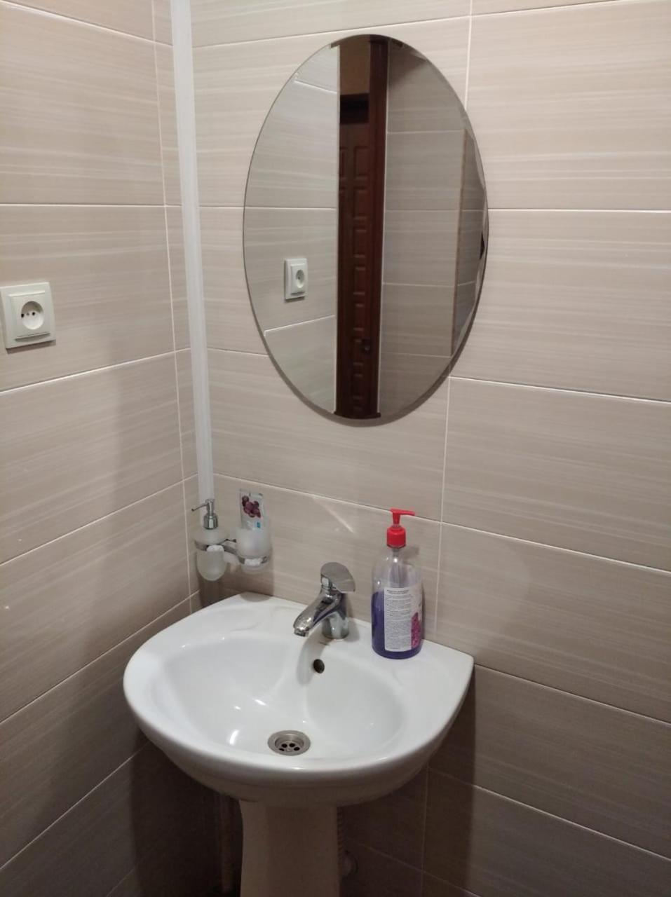 Hostel Viator Алмати Екстер'єр фото